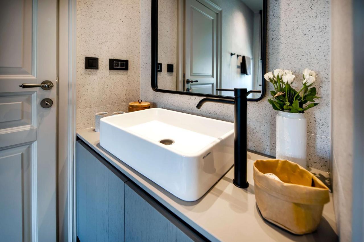 Campitelli Design Apartment โรวีน ภายนอก รูปภาพ