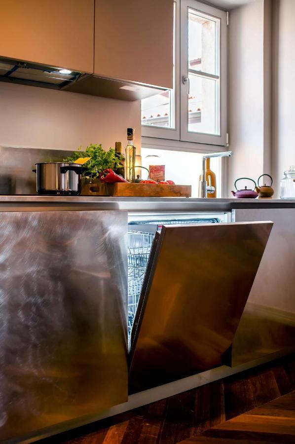 Campitelli Design Apartment โรวีน ภายนอก รูปภาพ