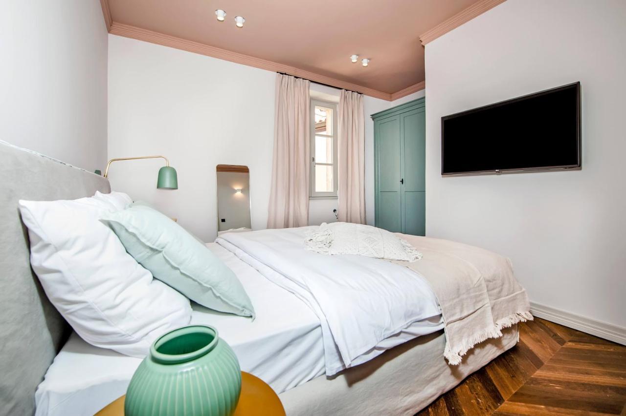 Campitelli Design Apartment โรวีน ภายนอก รูปภาพ