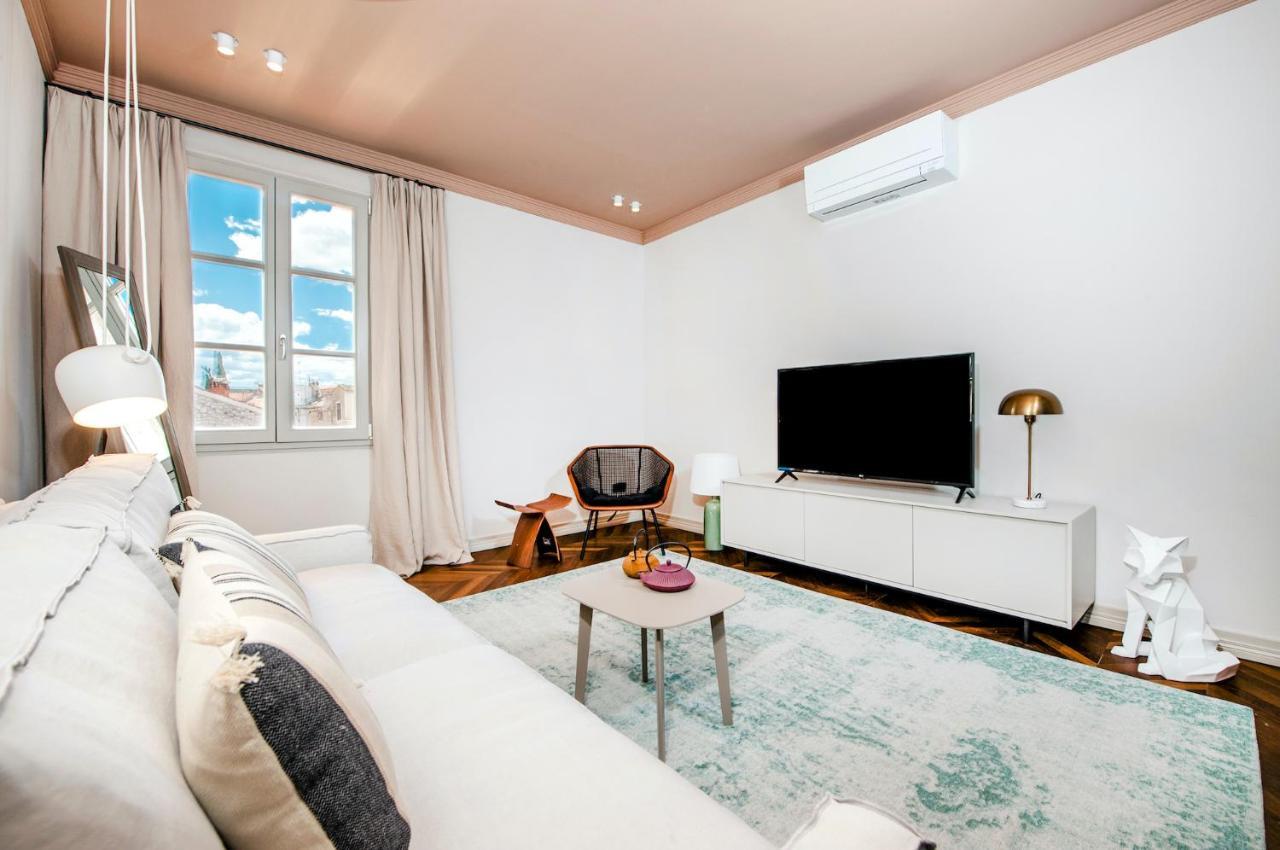 Campitelli Design Apartment โรวีน ภายนอก รูปภาพ